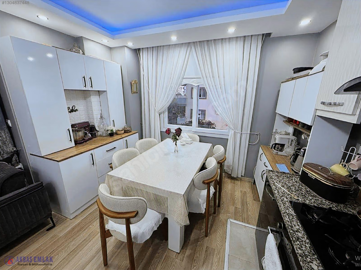 AKBAŞ'tan SATILIK | HAVUZLU | CAM BALKONLU | KİLERLİ | DAİRE