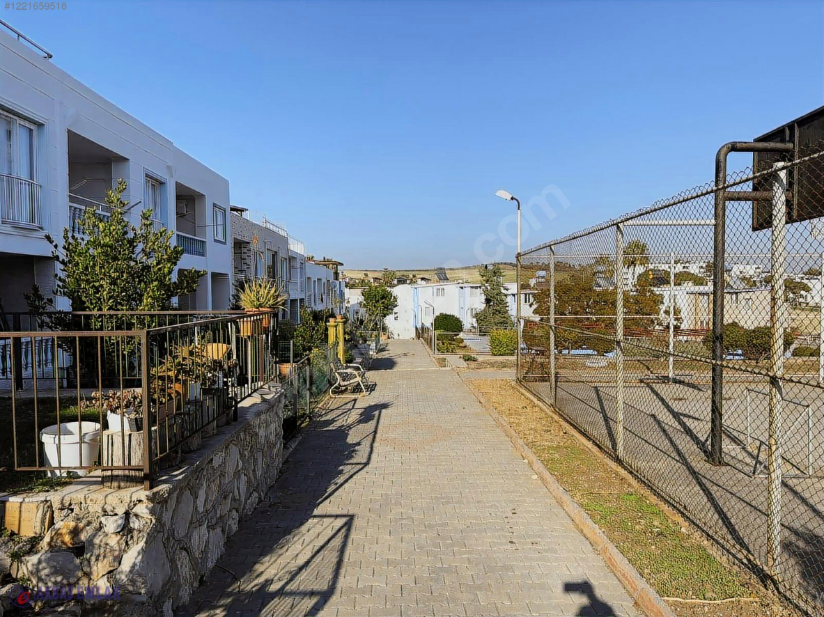 AKBAŞ'tan SATILIK HAVUZLU GENİŞ TERASLI TRİPLEKS VİLLA