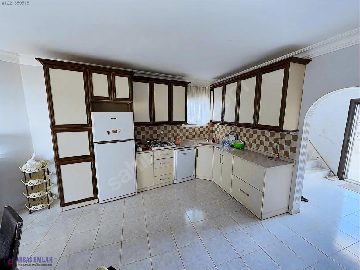 AKBAŞ'tan SATILIK HAVUZLU GENİŞ TERASLI TRİPLEKS VİLLA