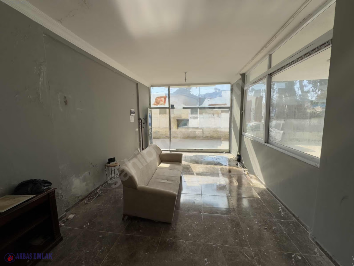 AKBAŞ'tan SATILIK ŞEHİR MERKEZİNDE UYGUN FİYATLI İŞ YERİ