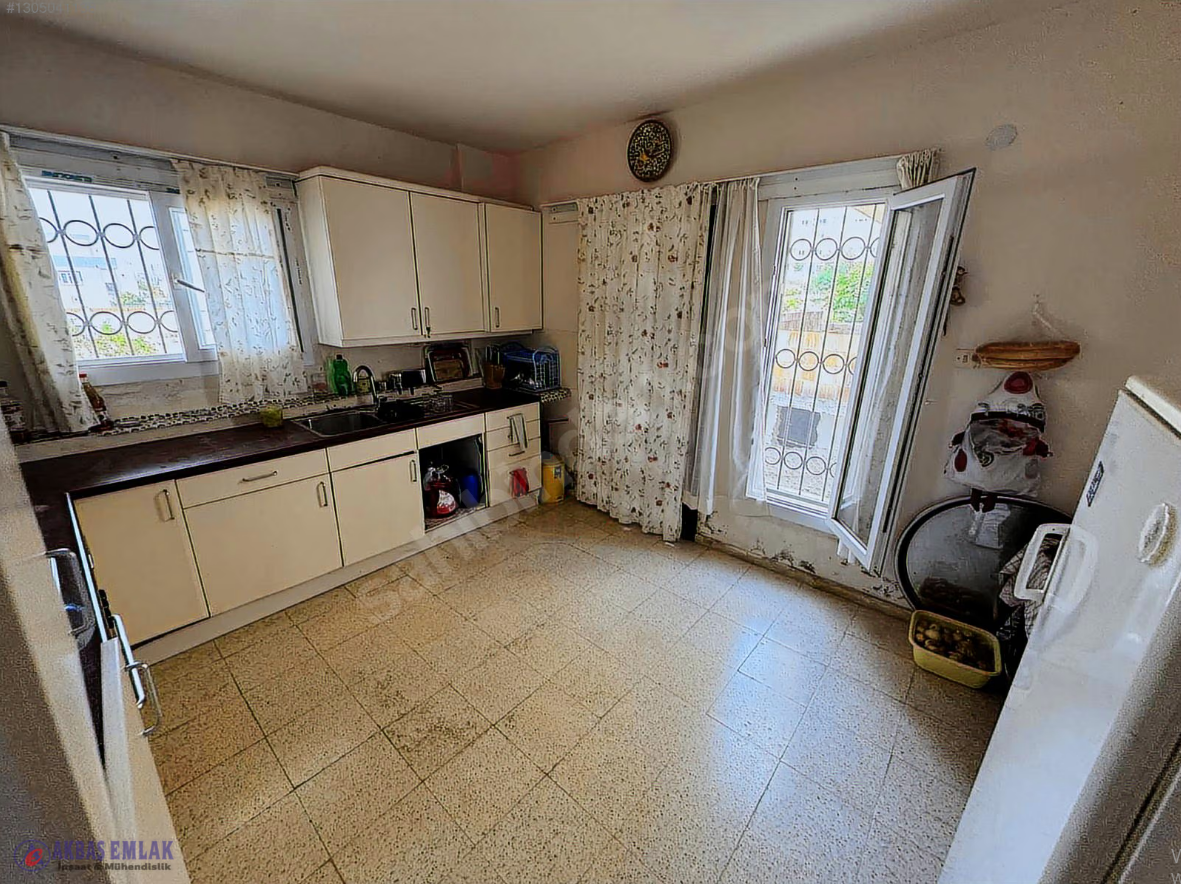 AKBAŞ'tan SATILIK BAHÇELİ GARAJLI MÜSTAKİL DUBLEKS EV